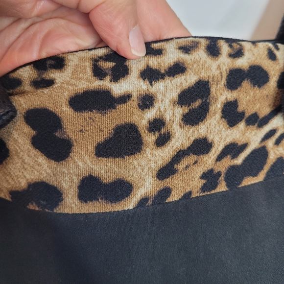 Vintage Y2K button back dress with animal print - Picture 9 of 16